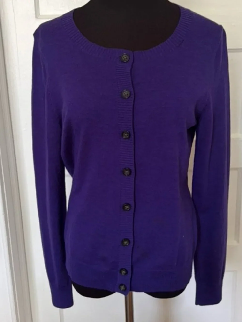 Vintage BANANA REPUBLIC Merino wool true purple sweater